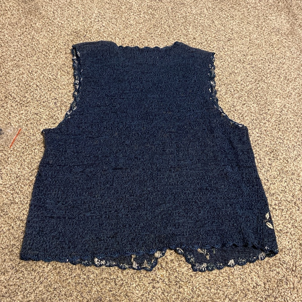 Sophisticated Stitch Navy Floral Women's Top - Picture 5 of 5